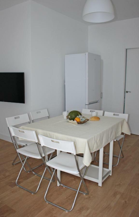 Apartamentos Angelita Plaza Beach Málaga Dış mekan fotoğraf