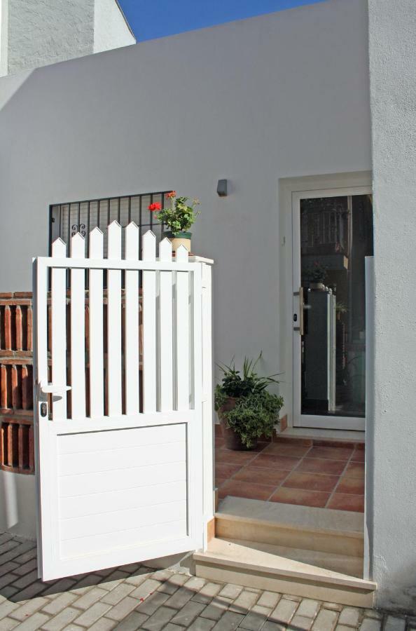 Apartamentos Angelita Plaza Beach Málaga Dış mekan fotoğraf